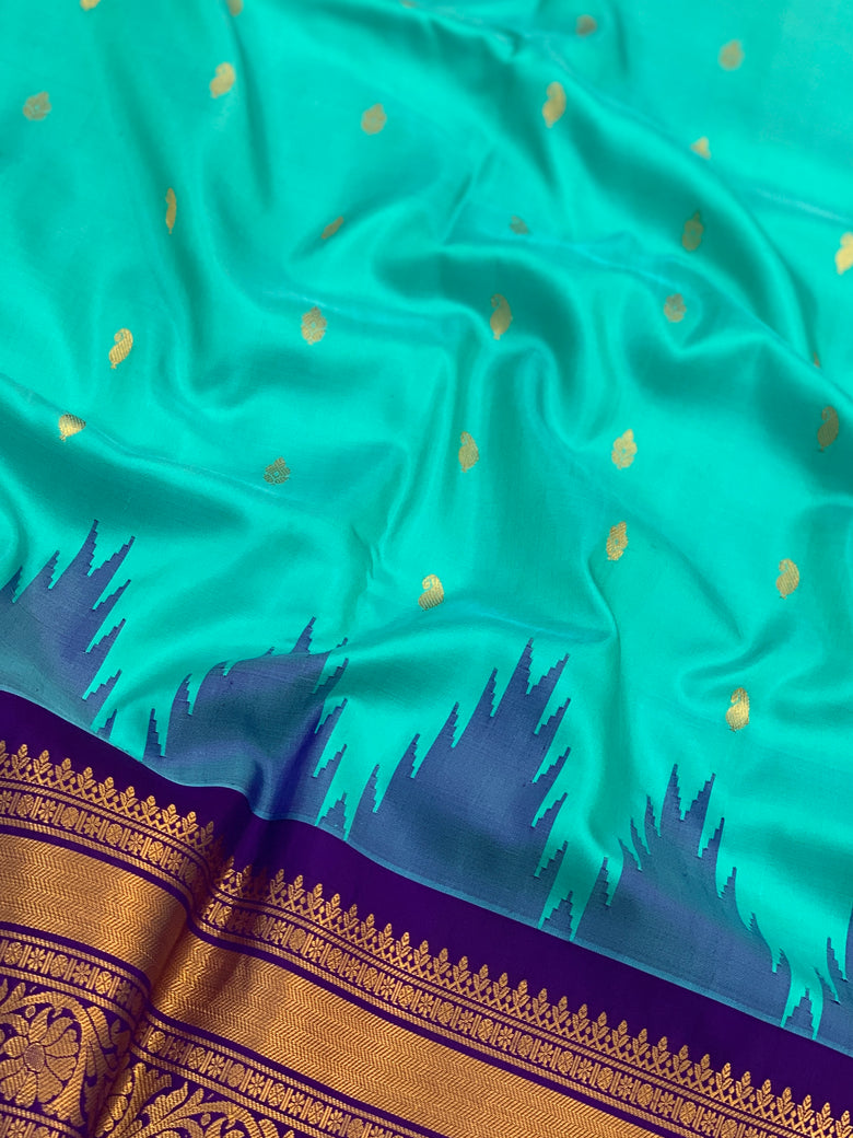 Gadwal Pattu Saree Turquoise-Blue In Colour